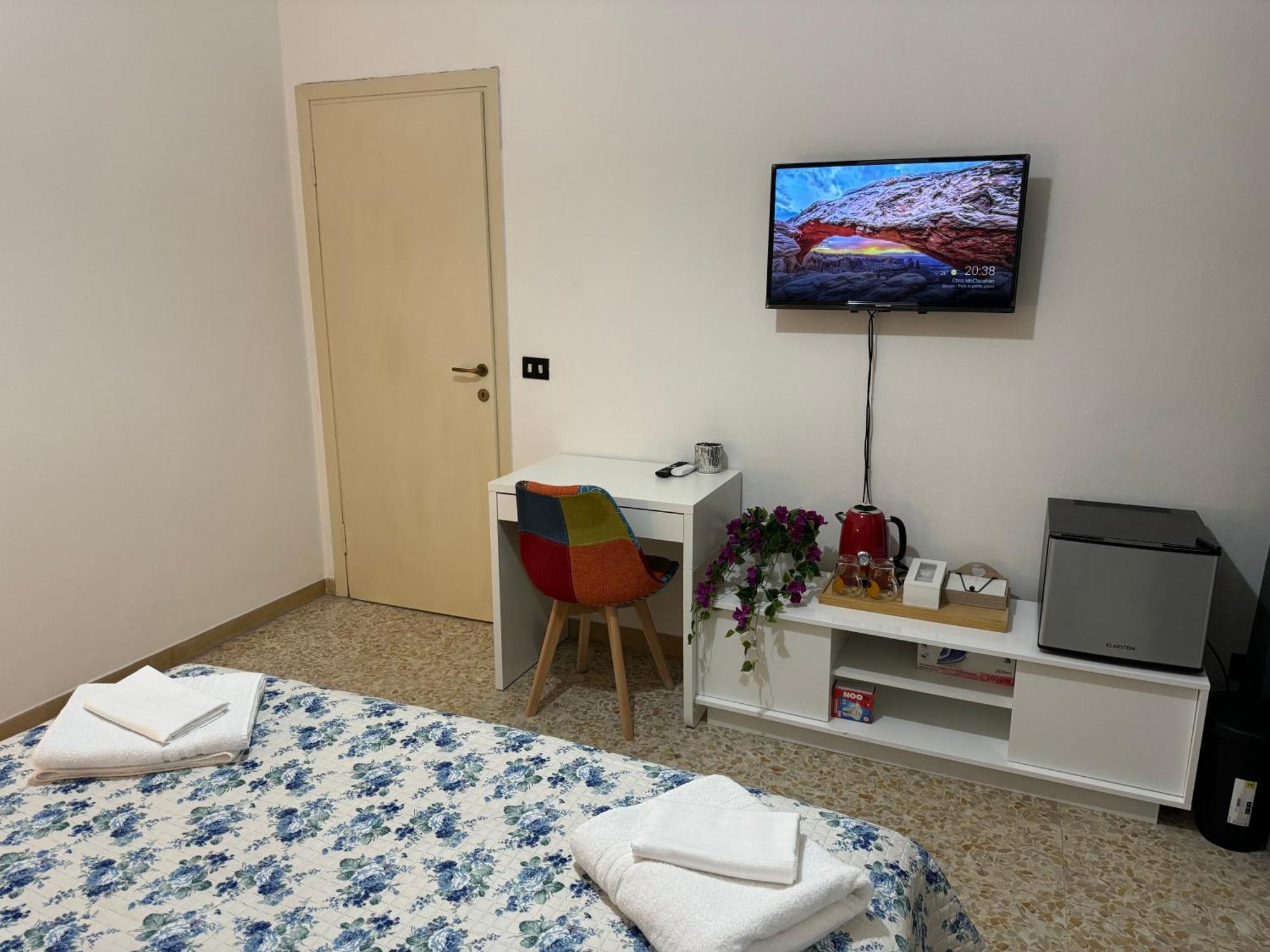 The Galaxy House Hotel Pisa Exterior photo