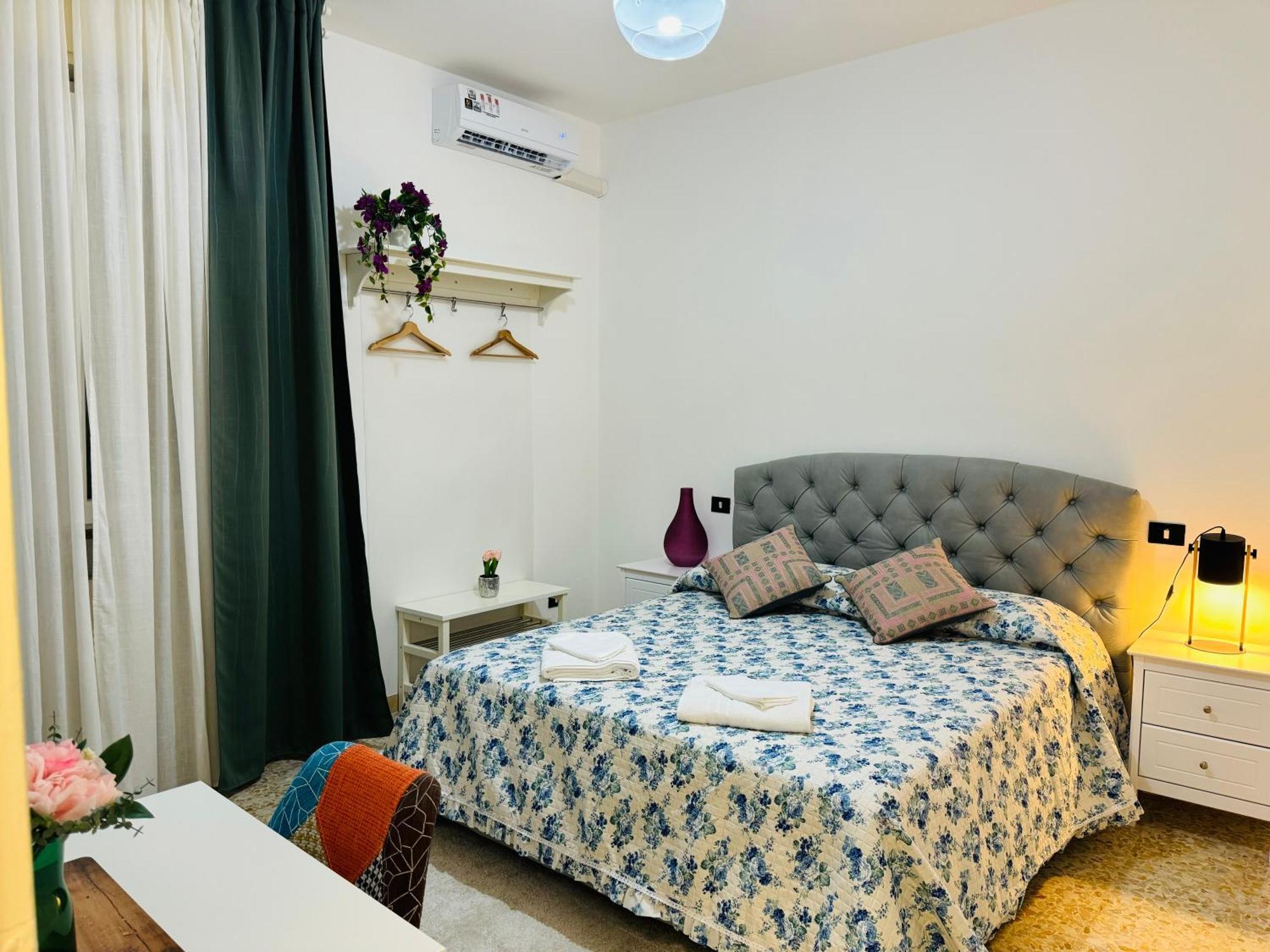 The Galaxy House Hotel Pisa Exterior photo